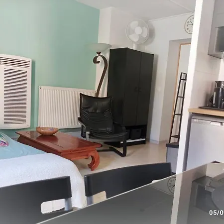 La Cahute, Avec Cour Extérieure *